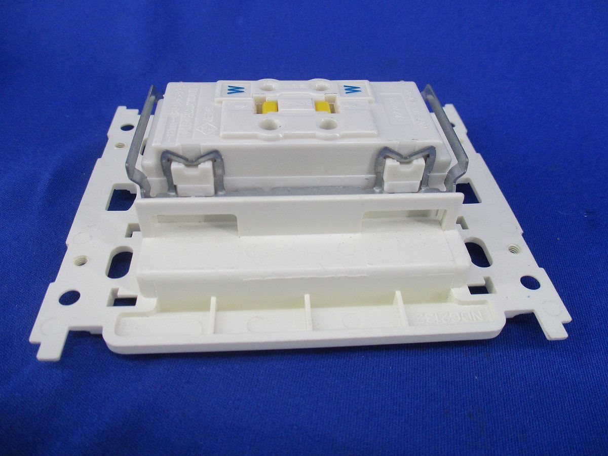 保安灯専用コンセント(2個入) NDG2132