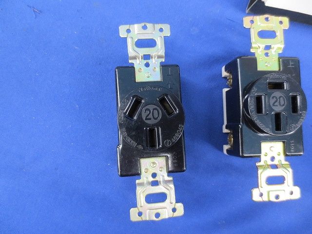 引掛埋込コンセントセット(混在4個入) WF2220K他