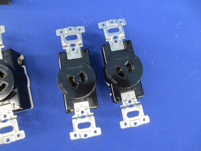 引掛埋込コンセントセット(メーカー混在5個入) WF2215K他