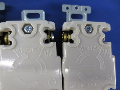 引掛埋込コンセントセット(メーカー混在5個入) WF2215K他