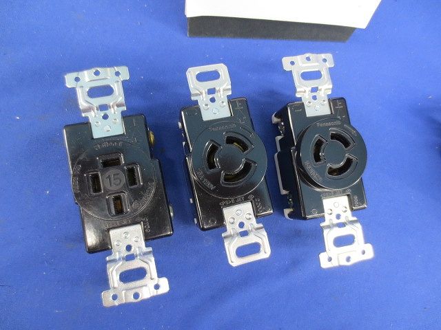 引掛埋込コンセントセット(メーカー混在5個入) WF2215K他