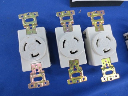 引掛埋込コンセントセット(混在4個入) WF2520他