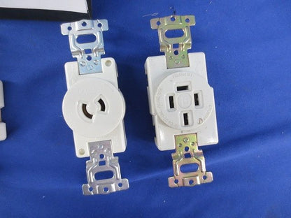 埋込コンセントセット(メーカー混在4個入) WF3012K他