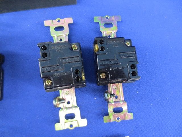 埋込コンセントセット(混在4個入) MU2804他