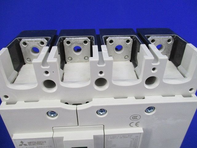 ノーヒューズブレーカー4P225A NF250-SV