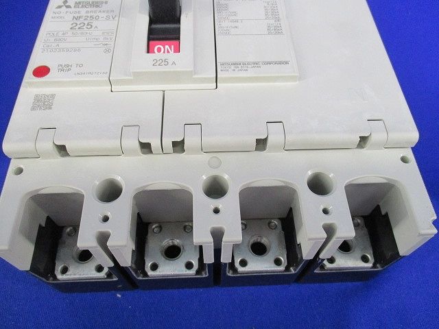 ノーヒューズブレーカー4P225A NF250-SV