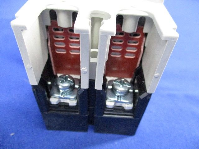 ノーヒューズブレーカ2P20A(アラームスイッチ付) NF63-HV