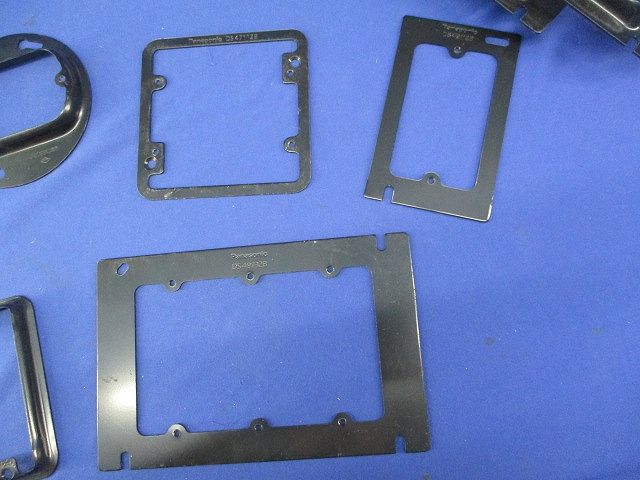 塗装中型四角丸穴カバー(混在12個入)(キズ・汚れ有) DS43112B他