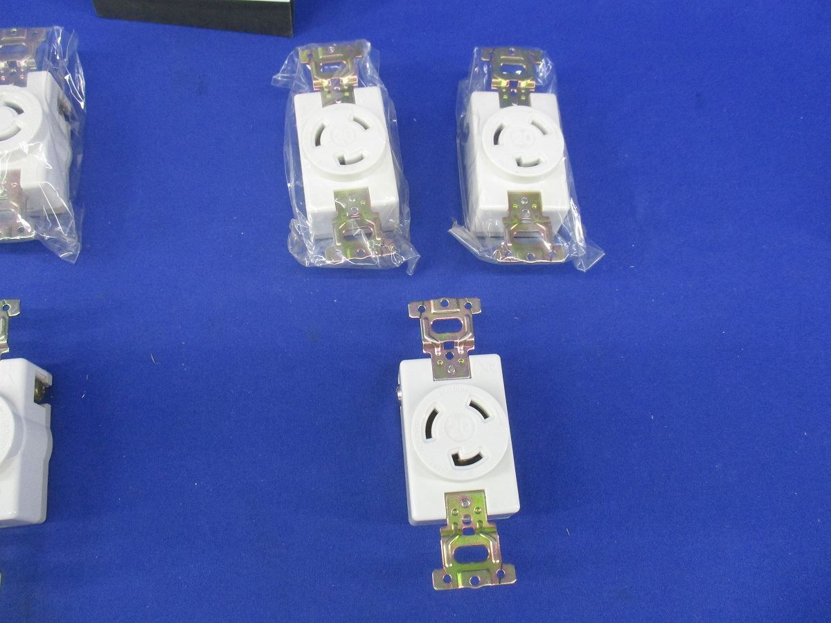 引掛埋込コンセントセット(混在9個入)(キズ・汚れ有)National WF2520他