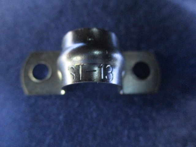 鉄製 SVメタルサドル(80個入) ST-13