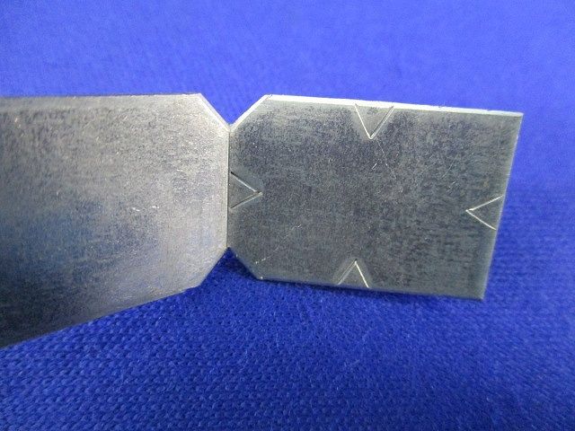 セルフロックバンド用支持金具(17個入) HSBDS1GN