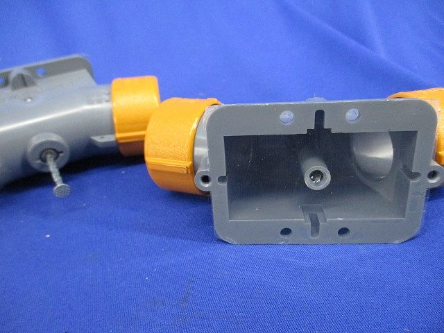 CD管送りエンド(スクリュー釘付)(10個入) CDE-22WGK