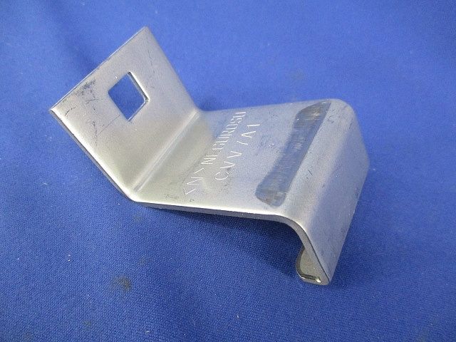 立上りカバー止め金具(ステンレス)(4組入) CVV7A1