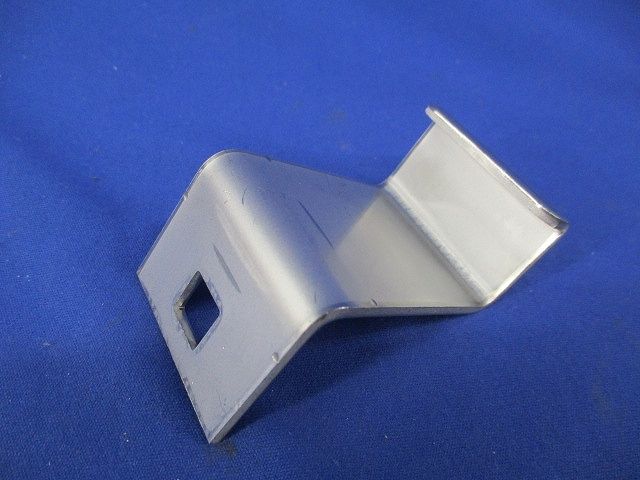 立上りカバー止め金具(ステンレス)(4組入) CVV7A1