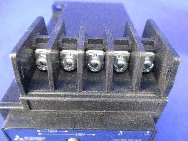 漏電リレー 100・200VAC 30mA(汚れ有) NV-ZSA