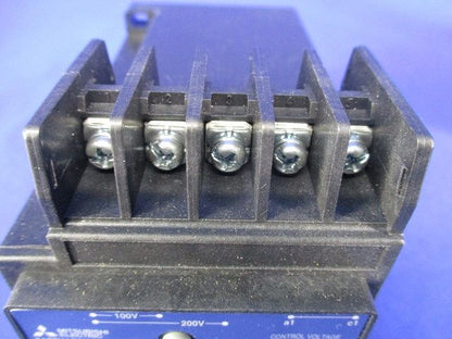 漏電リレー 100・200VAC 30mA(汚れ有) NV-ZSA