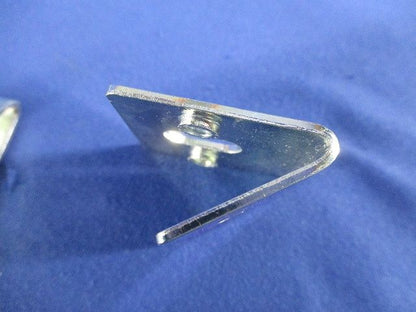 傾斜金具(100個入) BP23-1A