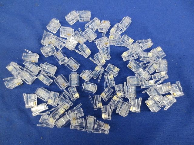 モジュラープラグ6極2芯(72個入) 型番不明