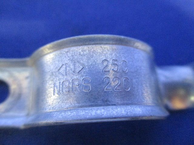 パイラッククリップ(23個入)(ビス・ナットなし)(キズ・汚れ有) 25C22C