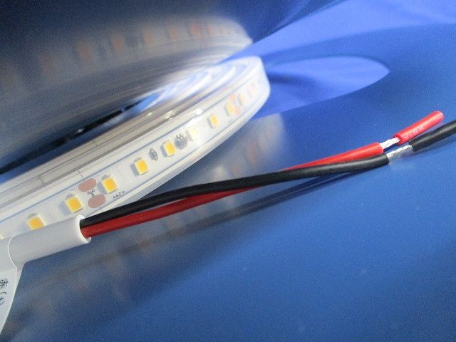 テープライト(4m以上入) ERX2379030 1a