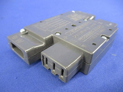 ハーネス用ジョイントボックス(2分岐) DC8082