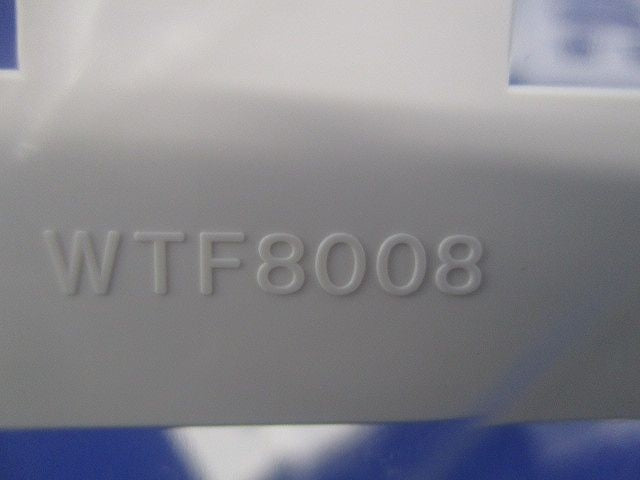 コンセントプレート8コ用(10枚入)(ホワイト)(新品未開封) WTF8008