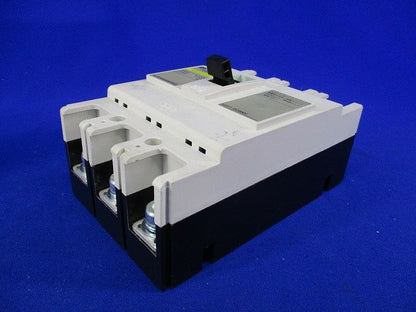 ノントリップスイッチ AC220V 225A 3P(キズ・汚れ有) NSR223-225