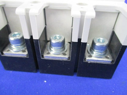 ノントリップスイッチ AC220V 225A 3P(キズ・汚れ有) NSR223-225