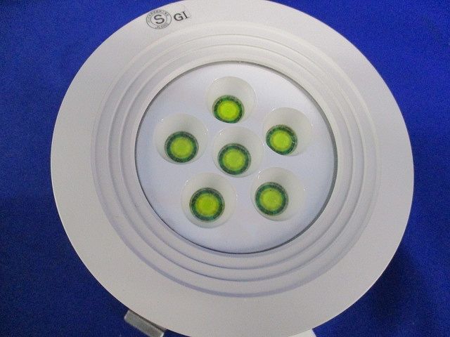 LEDダウンライトφ100(昼白色タイプ)(箱違い) LGB71622LE1