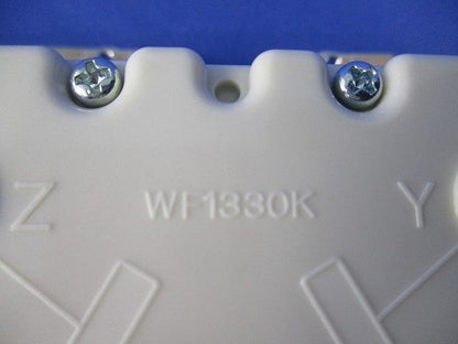 埋込コンセント30A250V WF1330K