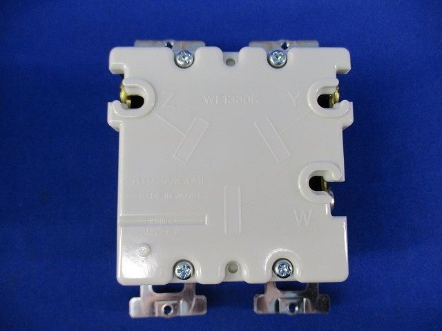 埋込コンセント30A250V WF1330K