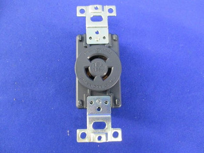 引掛け埋込コンセント・プレートセット(1セット入) 3110+1141A