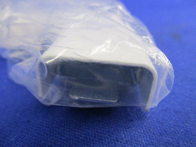 フラットエルボ A型 メタルモール付属品(16個入)(ホワイト) A1032