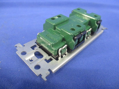 埋込アースターミナル付接地ダブルコンセント 金属枠付 マットブラック WTL11323MB