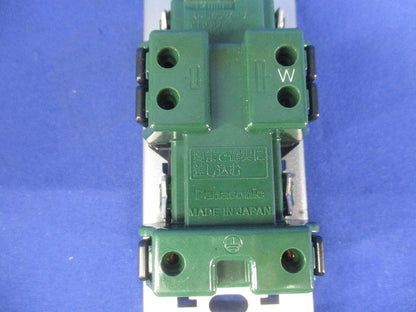 埋込アースターミナル付接地ダブルコンセント 金属枠付 マットブラック WTL11323MB