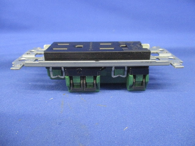埋込アースターミナル付接地ダブルコンセント 金属枠付 マットブラック WTL11323MB
