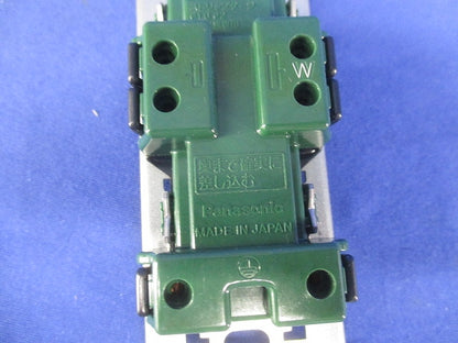 埋込アースターミナル付接地ダブルコンセント 金属枠付 ブラック WTL11323B