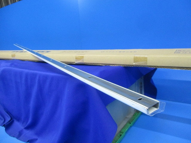 A型メタルモール2ｍ(4本入)(ホワイト) S1202