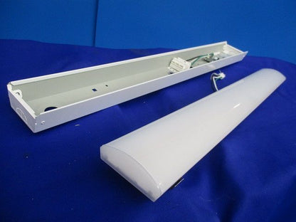 LEDベースライトセット(傷汚れ有) LX3B-TR20+ LX3U170-18L-20