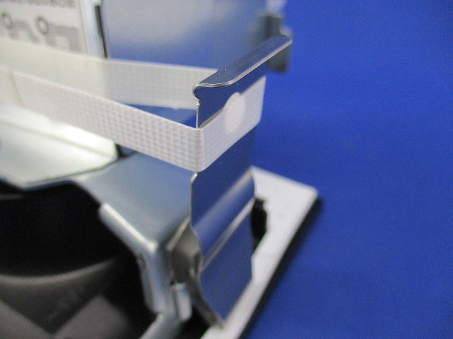 LEDベースダウンライト 埋込穴□100(温白色) LGD3104VLE1