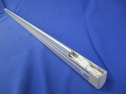 LED照明器具 温白色 SFL832WWD-P4-F1