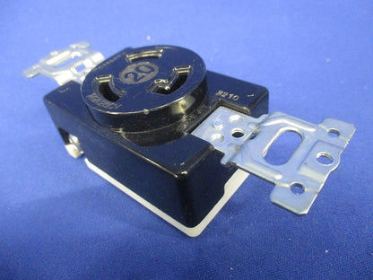 接地2P20A引掛埋込コンセント(5個入)(キズ・汚れ有) WF2520