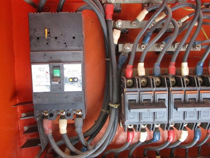 仮設用キャビネット 動力分電盤125A 鉄製 オレンジ(ジャンク品) GB-123EA他