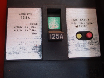 仮設用キャビネット 動力分電盤125A 鉄製 オレンジ(ジャンク品) GB-123EA他