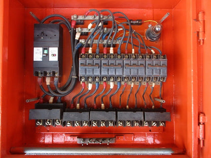 仮設用キャビネット 動力分電盤125A 鉄製 オレンジ(ジャンク品) GB-123EA他