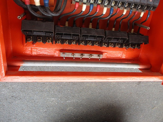 仮設用キャビネット 動力分電盤125A 鉄製 オレンジ(ジャンク品) GB-123EA他