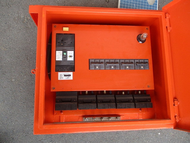仮設用キャビネット 動力分電盤125A 鉄製 オレンジ(ジャンク品) GB-123EA他