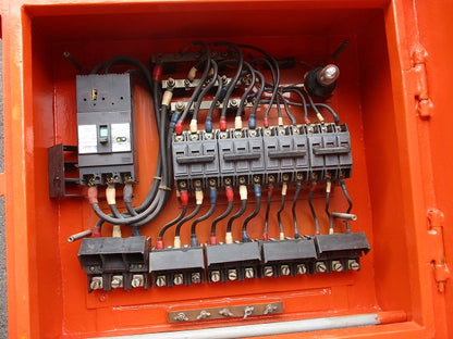 仮設用キャビネット 動力分電盤125A 鉄製 オレンジ(ジャンク品) GB-123EA他