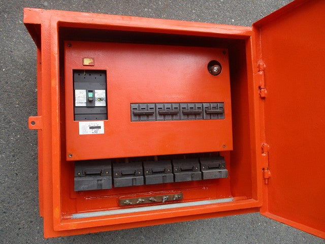 仮設用キャビネット 動力分電盤125A 鉄製 オレンジ(ジャンク品) GB-123EA他