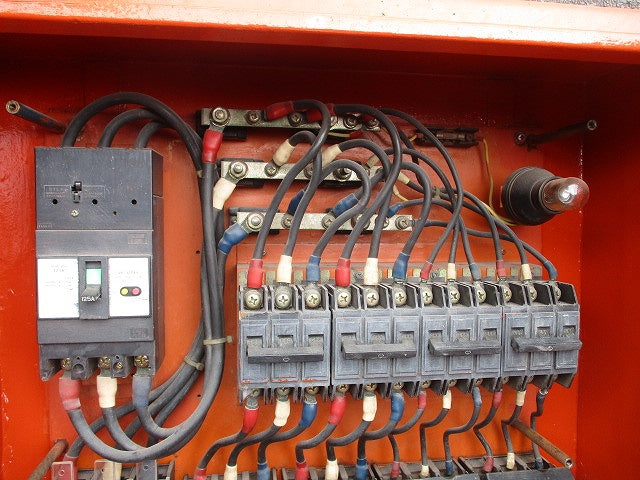 仮設用キャビネット 動力分電盤125A 鉄製 オレンジ(ジャンク品) GB-123EA他